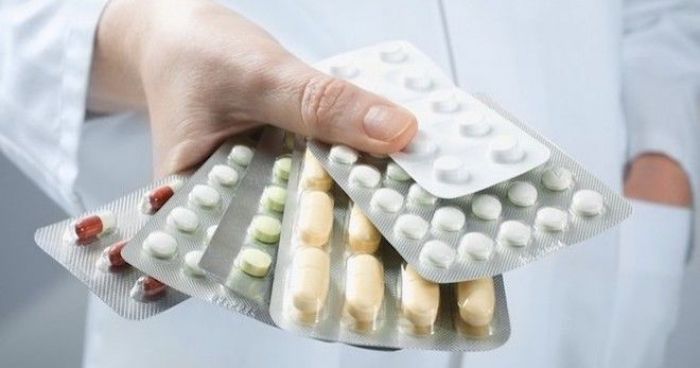 Токаев поручил наказывать виновных за необоснованное повышение цен на лекарства