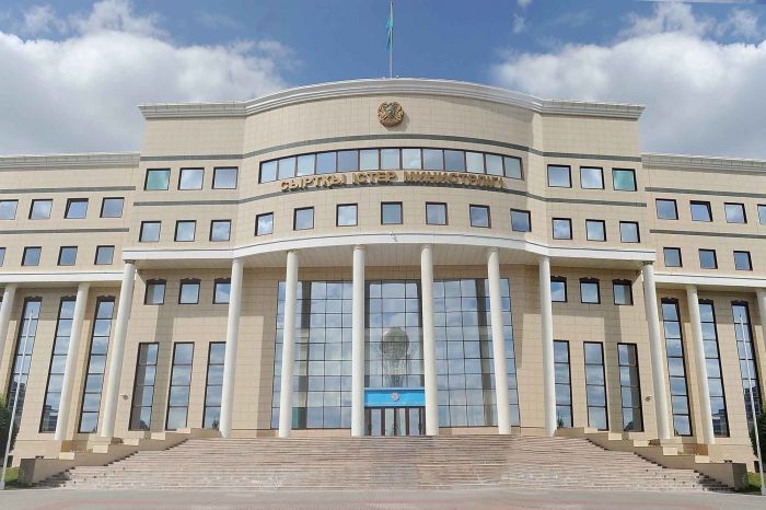МИД прокомментировал заявления Китая о "неизвестной пневмонии" в Казахстане 