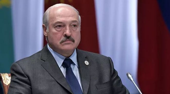 Лукашенко предложил изменить конституцию Белоруссии 
