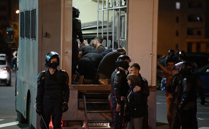 МВД Белоруссии в сводке о протестах сообщило о стрельбе на поражение 