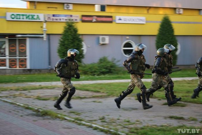 «Спецназа больше нет». Четвертый день протестов в Беларуси 