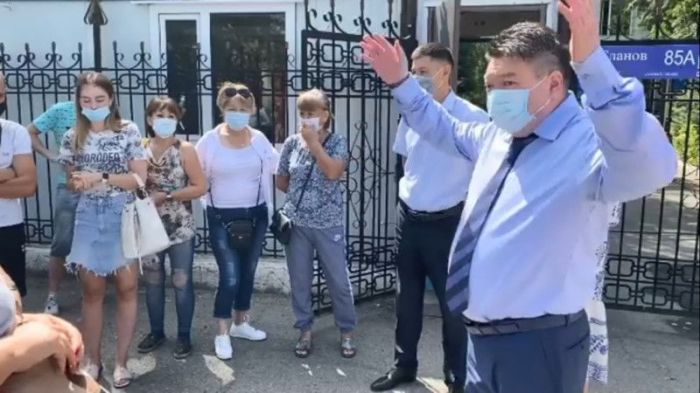 «Не морочьте голову». Глава Минздрава поручил начать служебное расследование 