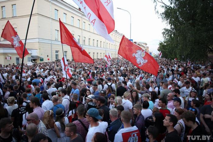 Белорусская оппозиция опубликовала состав совета, призванного "наилучшим образом представлять народ" при трансфере власти