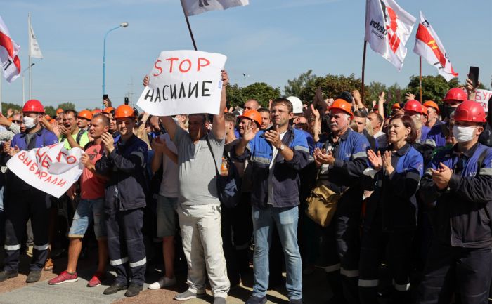 Первый крупный город в Белоруссии согласился с требованиями протестующих