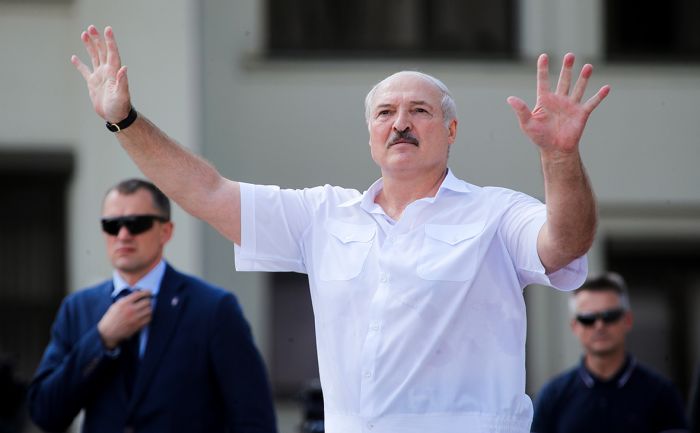 Лукашенко заявил об отсутствии в Беларуси военных из других стран 