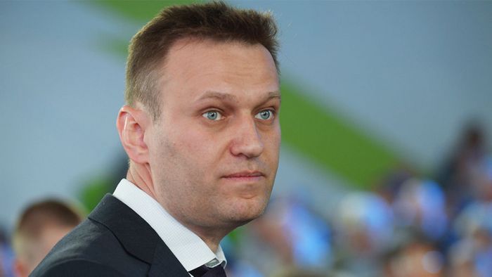 Навального госпитализировали после экстренной посадки самолета в Омске 