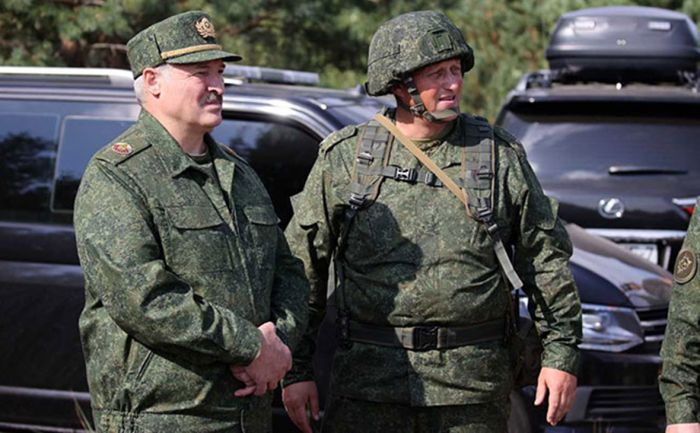 Лукашенко приказал без предупреждения реагировать на нарушение границы 