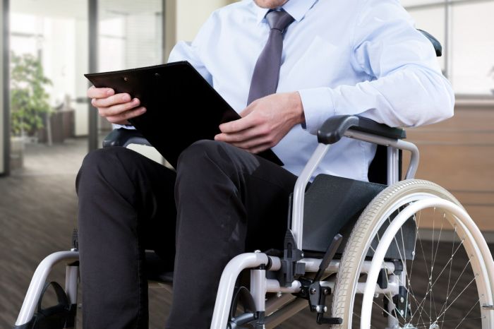 Принимать людей с инвалидностью на руководящие должности в госструктурах предлагают в Минтруда