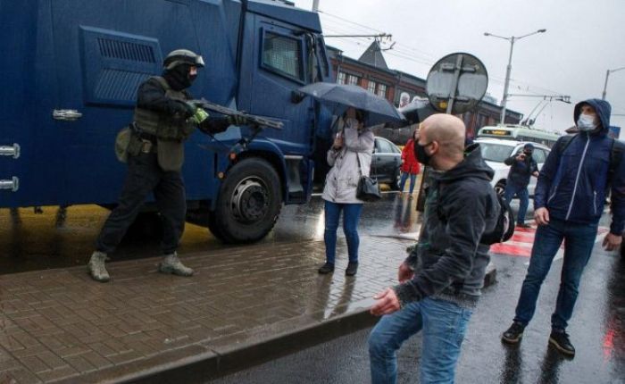 МВД Белоруссии заявило о готовности стрелять по протестующим
