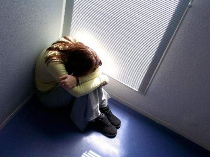 «Папа, не отдавай нас!». В Атырау девочка пыталась совершить самоубийство после развода родителей