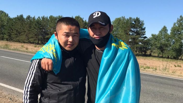 Этнические казахи из Китая Мусаханулы и Алимулы получили статус беженца в Казахстане