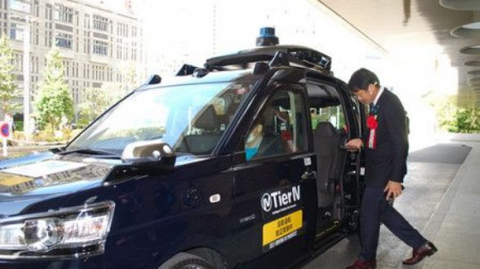 В Токио появились беспилотные такси с технологией 5G