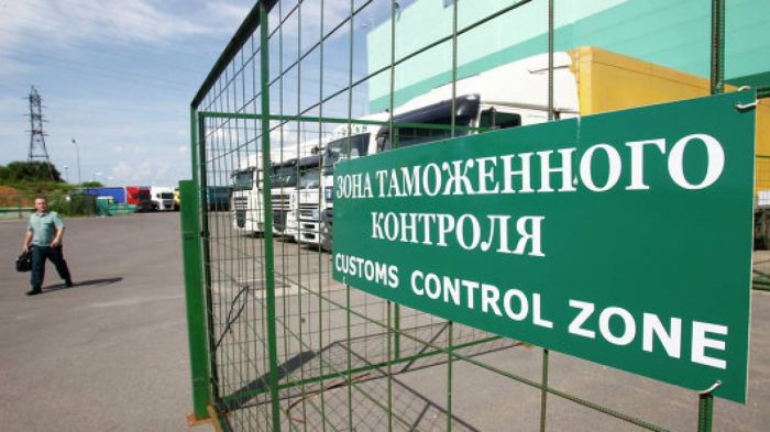 Некоторые таможенные процедуры упростят в Казахстане 