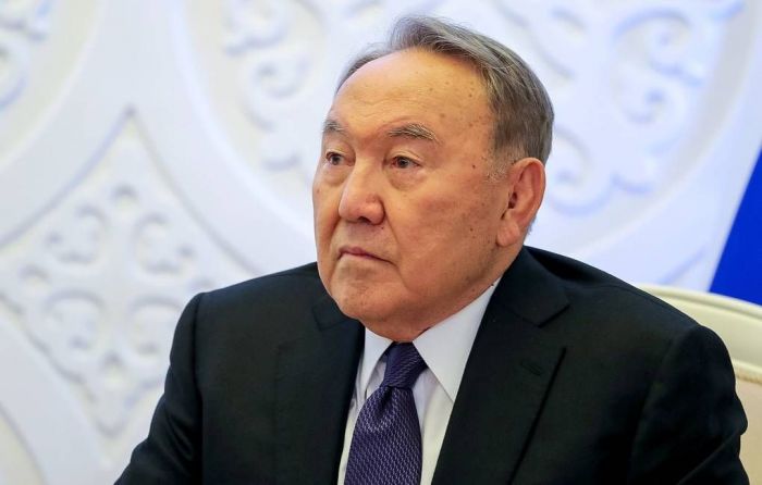 Назарбаев: "Переживаю, когда слышу об уезжающих из Казахстана" 