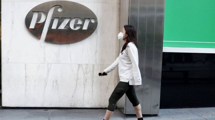 Разработчик вакцины Pfizer обещает нормальную жизнь к следующей зиме 