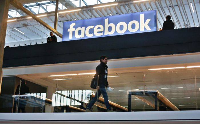 В США через суд потребовали от Facebook продать Instagram и WhatsApp 
