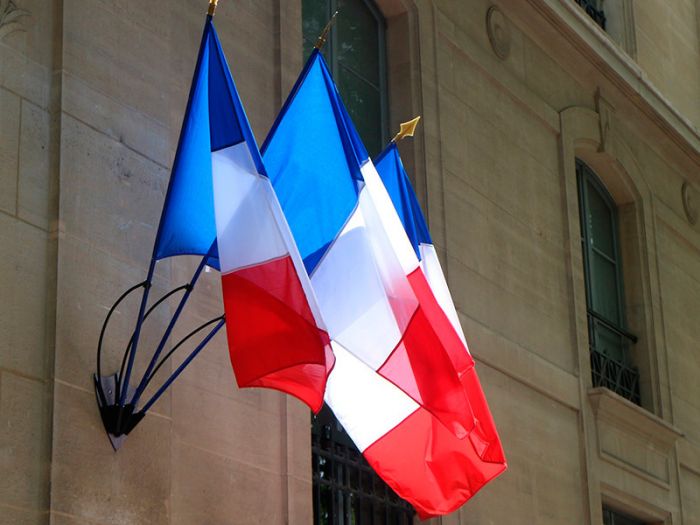 Власти Франции представили законопроект против религиозного экстремизма, избежав прямого упоминания ислама
