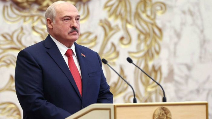 Лукашенко о выборах в Казахстане: Мы будем болеть за вас