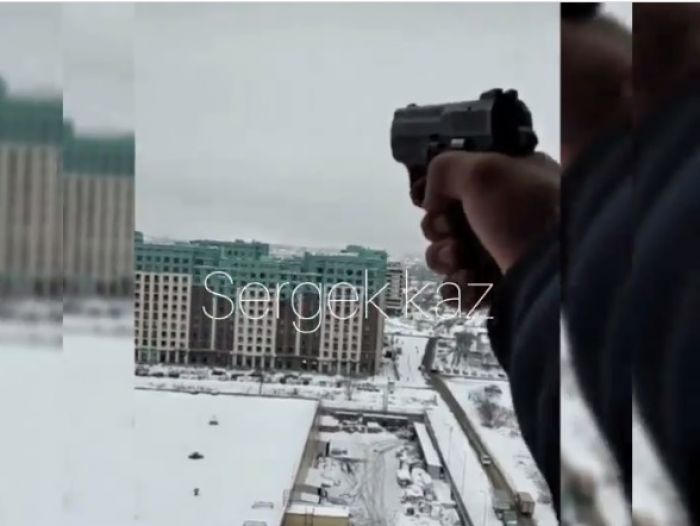 "Алматы наш!": хулиганы устроили стрельбу на балконе и на улице - видео 