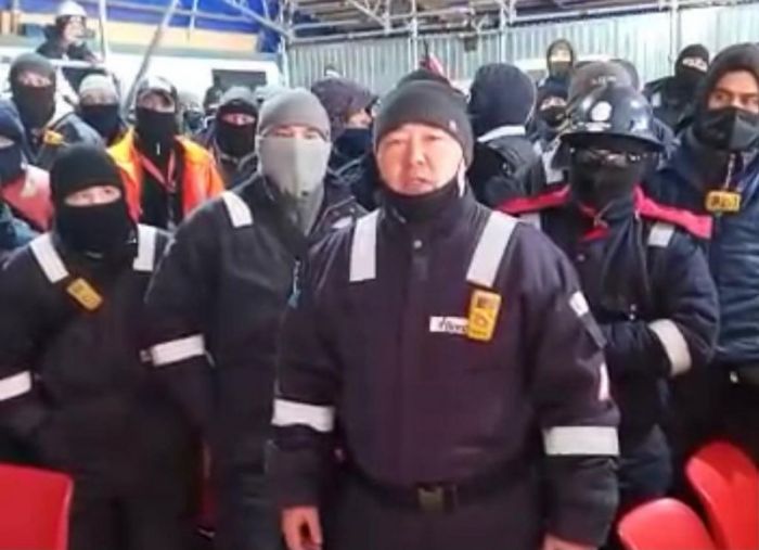 Забастовка рабочих в ЗКО: бастующим обещали выплатить премии