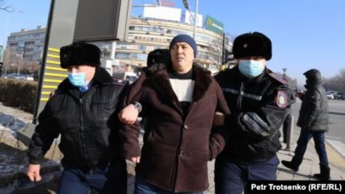 Полиция Алматы задержала более 30 протестующих