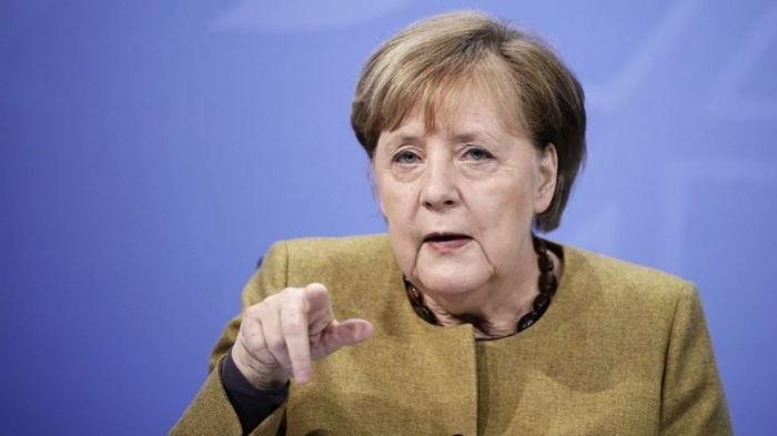 Меркель раскритиковала "Твиттер" из-за блокировки Трампа 