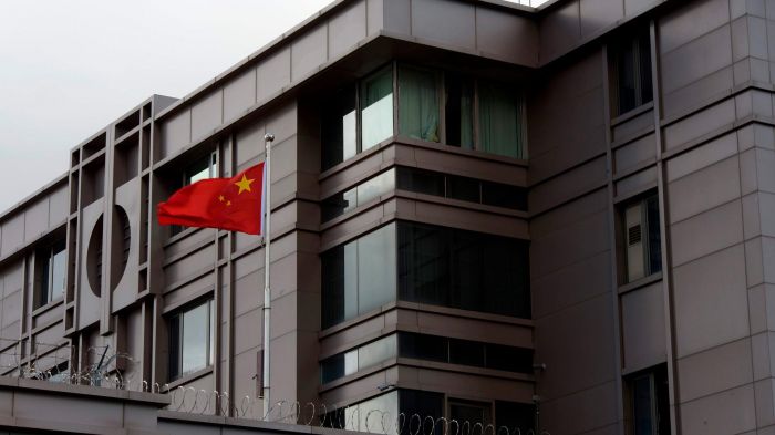 Twitter заблокировал аккаунт посольства Китая из-за публикации про уйгуров 