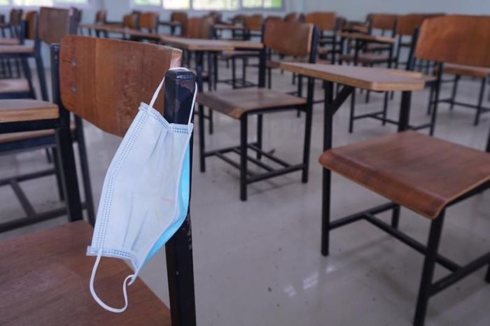 Скандал разгорелся в одной из школ Шымкента: детей не пустили на занятия 
