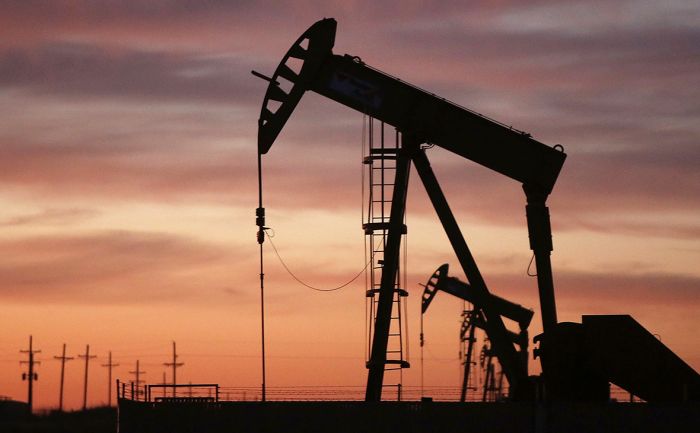 Нефть подбирается к $60 после решения саудитов поднять цены для Европы и США
