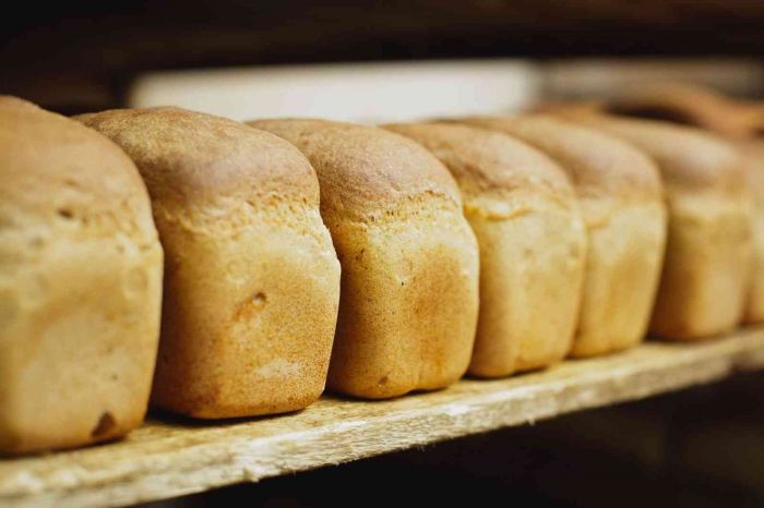 Ограничения на покупку хлеба установили в Алматы 