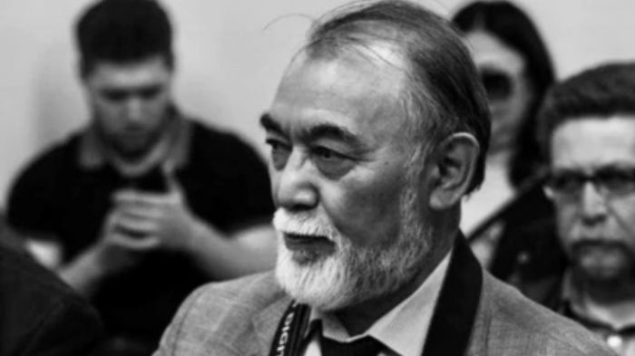 Умер журналист Казис Тогузбаев