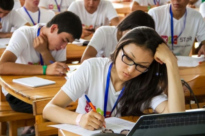 Вступительные экзамены в колледжи отменят в Казахстане
