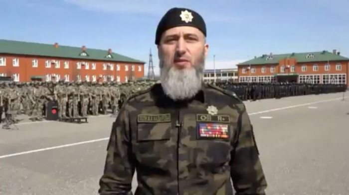 Чеченский спецназ с гранатометами в руках пожаловался Путину на «Новую газету» 