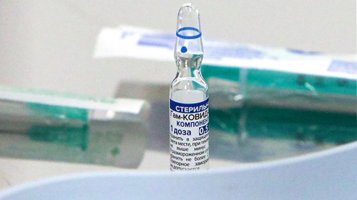 Путин заявил об эффективности вакцины РФ против известных видов COVID-19