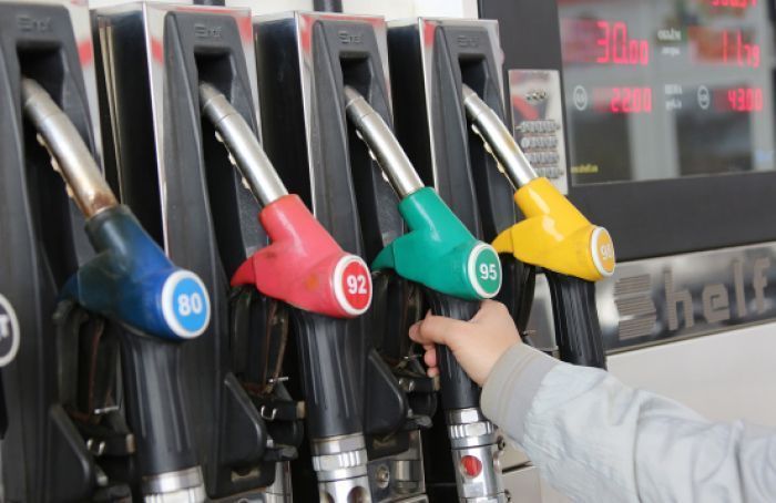 Депутат возмутился "беззубой" позицией Минэнерго и ростом цен на бензин 