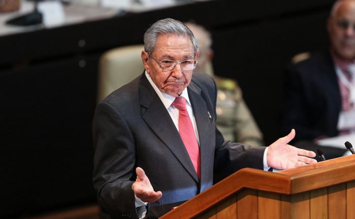Рауль Кастро объявил об уходе с поста главы Компартии Кубы 