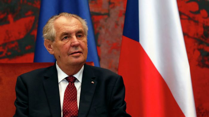 Сенат Чехии рассмотрит возможность обвинить президента в госизмене из-за слов о Врбетице