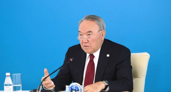 Назарбаев ответил критикующим его тезис о стабильности 