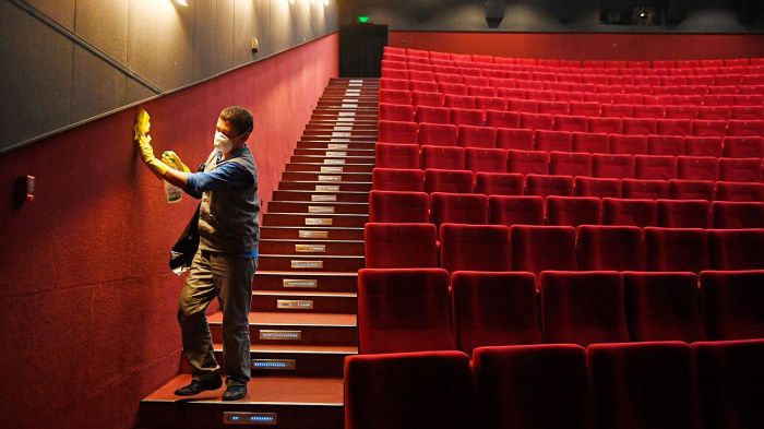 В Атырау кинотеатры возобновят свою деятельность 