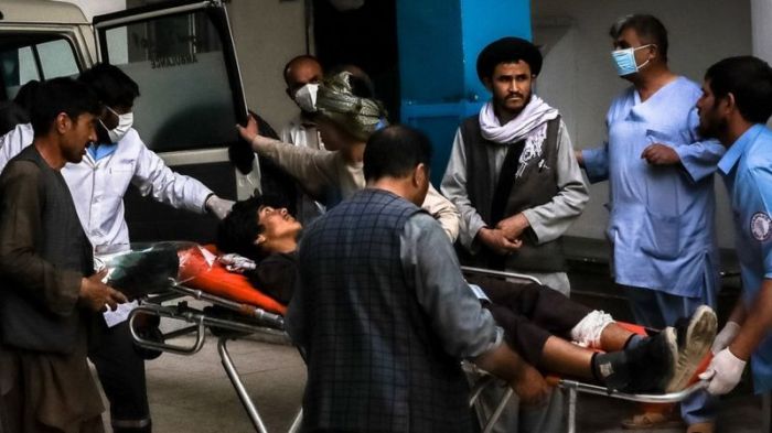 Взрыв у школы для девочек в Кабуле: не менее 30 человек убиты, десятки ранены