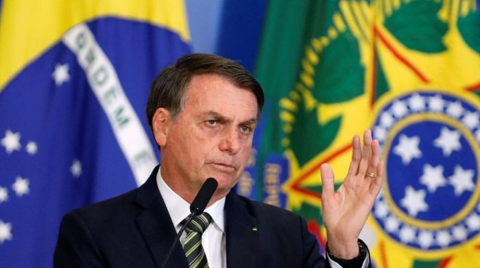 Президента Бразилии оштрафовали за отсутствие маски
