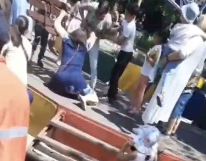Руководителя парка Караганды, где 1 июня подрались женщины, уволят 
