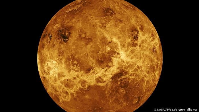 NASA отправит две миссии на Венеру 