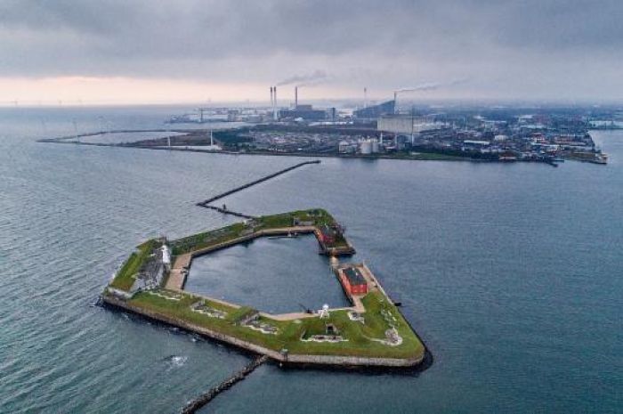 Датчане протестуют против искусственного острова