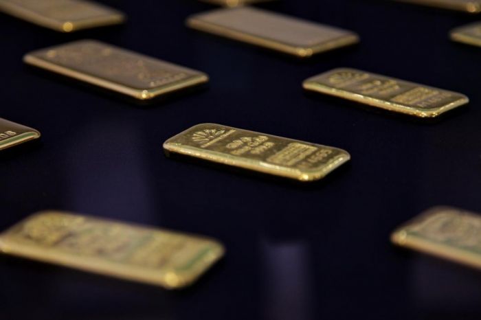 Обменникам разрешили выкупать у населения золотые слитки, выпущенные до 2017 года 
