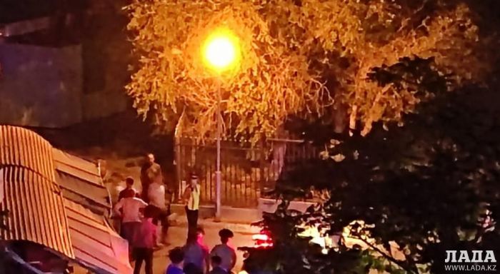 Ребёнок погиб от удара током, взявшись за фонарный столб в Актау 