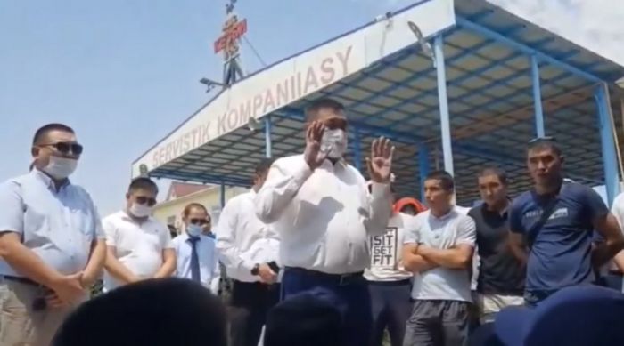 Требования бастующих в Жанаозене удовлетворены, утверждает Федерация профсоюзов