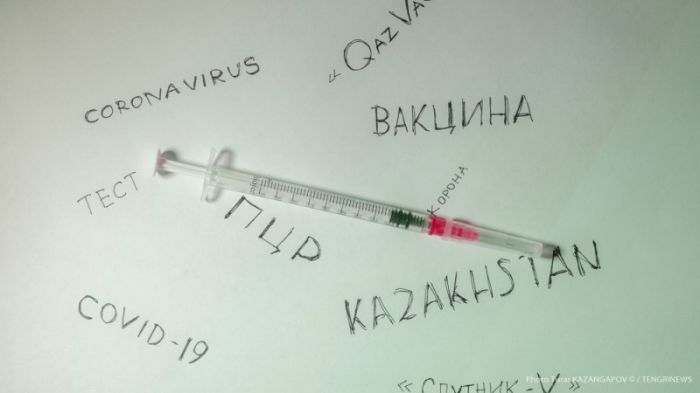 Кто должен получить прививку, чтобы ходить на работу - список обновлен