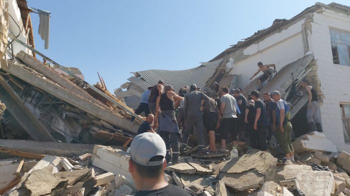Трое осуждённых погибли: подробности обрушения общежития в мангыстауской колонии 