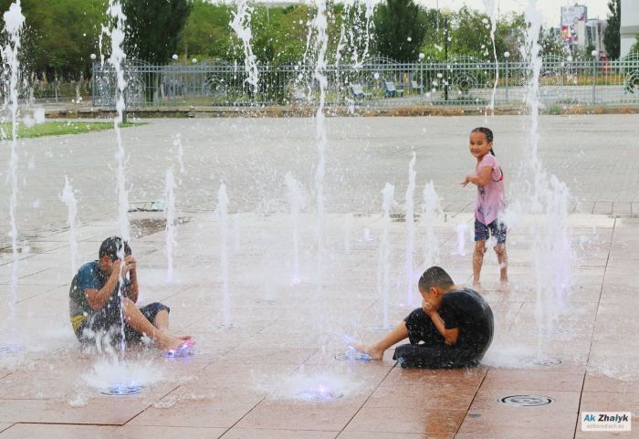 Дождь, град и ослабление жары: погода 22-24 июля на западе